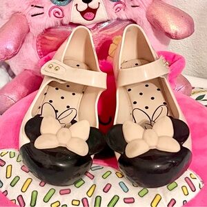 Pre-owned slightly used Mini Melissa Minnie Mouse